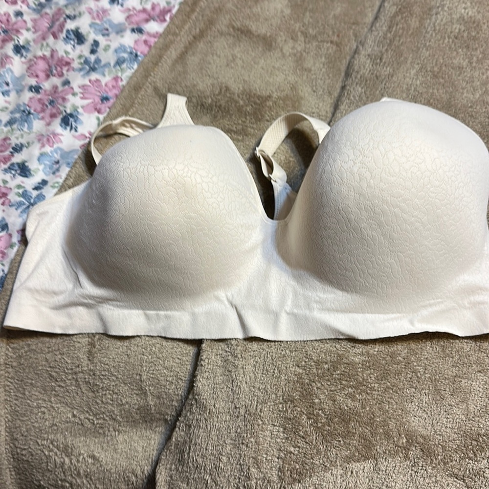 Secret treasures bra tried on once but not worn